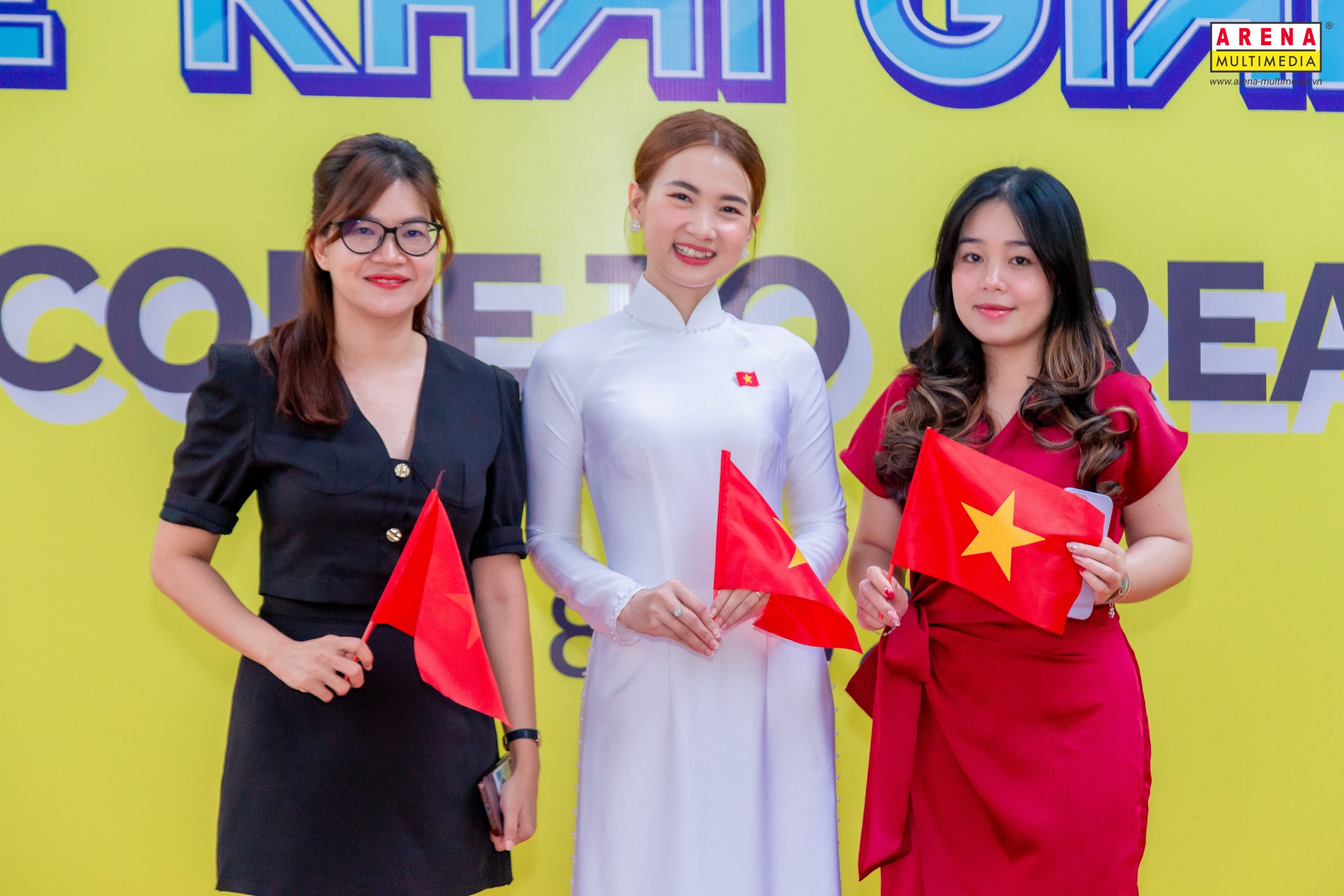 Lễ khai giảng "Welcome To Creativity": Khởi đầu hành trình "Happy Designers" đầy nhiệt huyết Lễ khai giảng "Welcome To Creativity": Khởi đầu hành trình "Happy Designers" đầy nhiệt huyết