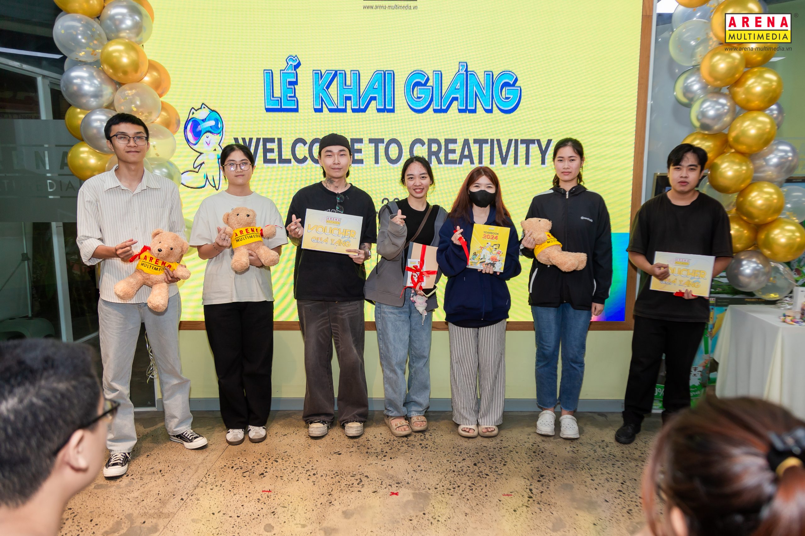 Lễ khai giảng "Welcome To Creativity": Khởi đầu hành trình "Happy Designers" đầy nhiệt huyết Lễ khai giảng "Welcome To Creativity": Khởi đầu hành trình "Happy Designers" đầy nhiệt huyết