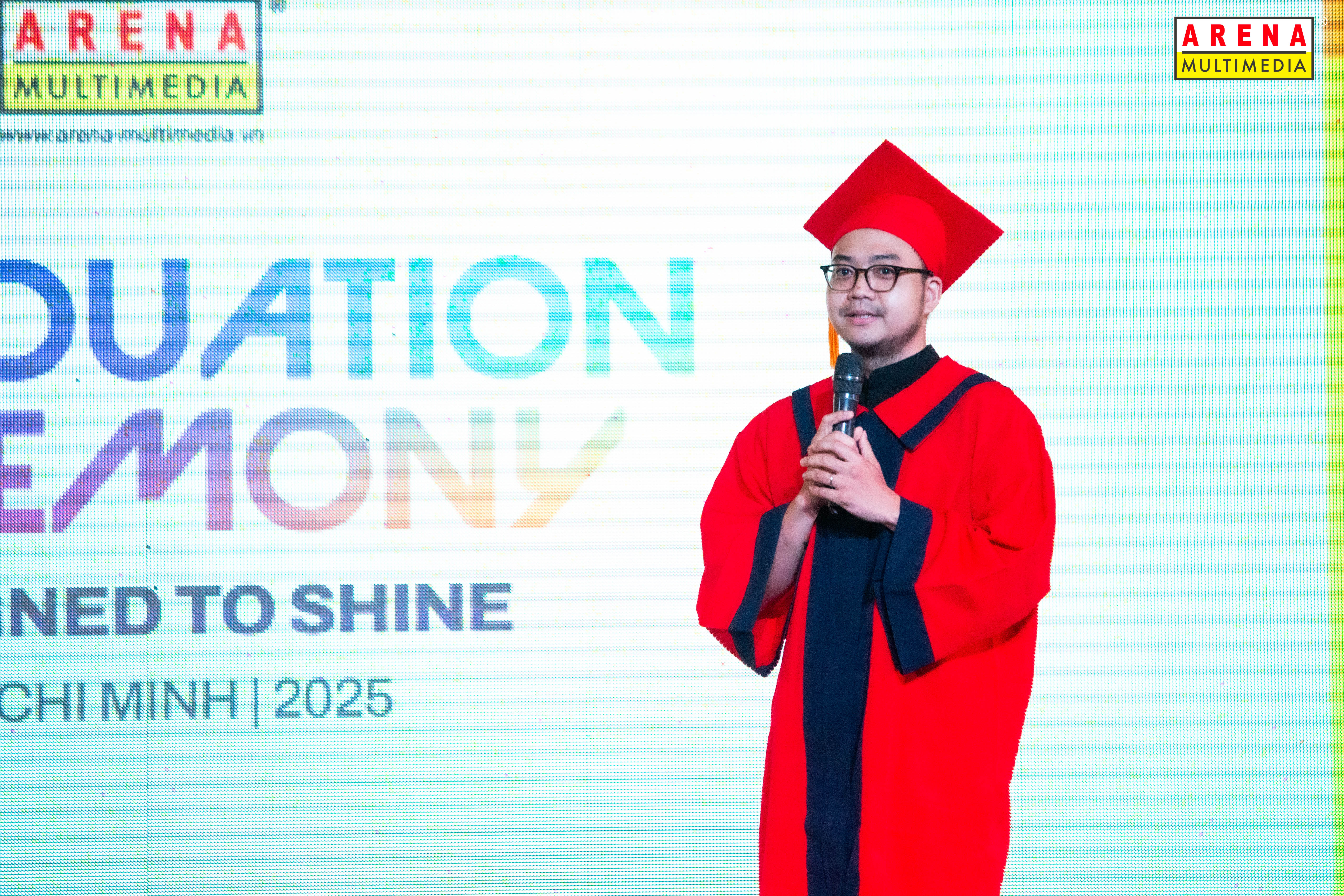 Lễ tốt nghiệp 2025 - DESIGNED TO SHINE: Cùng nhìn lại một chặng đường rực rỡ Lễ tốt nghiệp 2025 - DESIGNED TO SHINE: Cùng nhìn lại một chặng đường rực rỡ