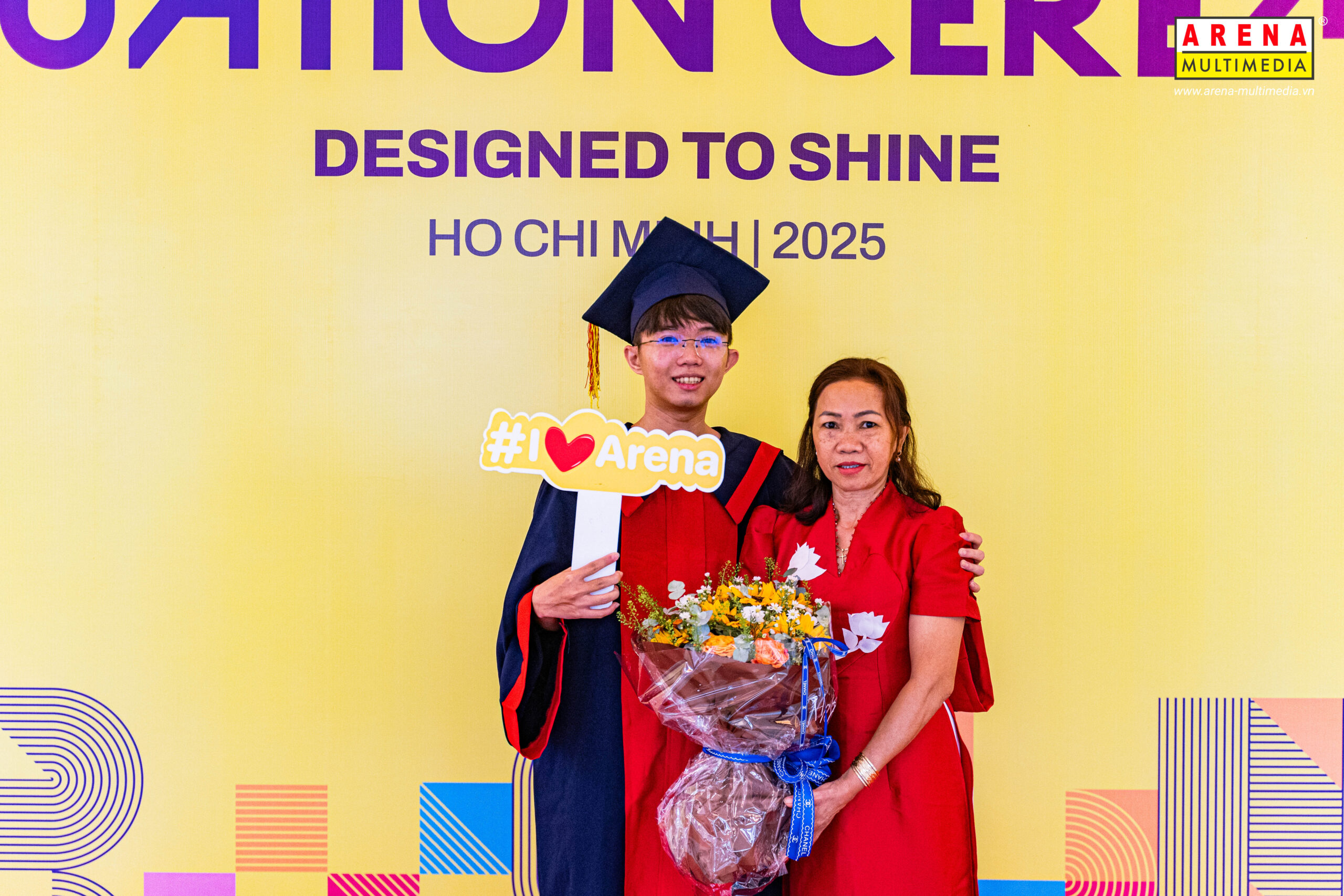 Lễ tốt nghiệp 2025 - DESIGNED TO SHINE: Cùng nhìn lại một chặng đường rực rỡ Lễ tốt nghiệp 2025 - DESIGNED TO SHINE: Cùng nhìn lại một chặng đường rực rỡ