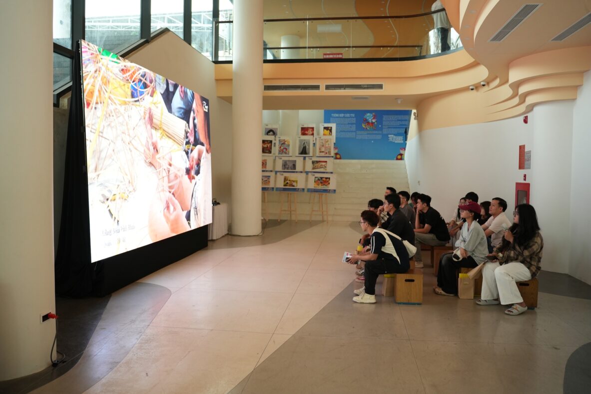 Toàn cảnh triển lãm Show It NOW 2025: Nơi tác phẩm tỏa sáng và cộng đồng gắn kết Toàn cảnh triển lãm Show It NOW 2025: Nơi tác phẩm tỏa sáng và cộng đồng gắn kết