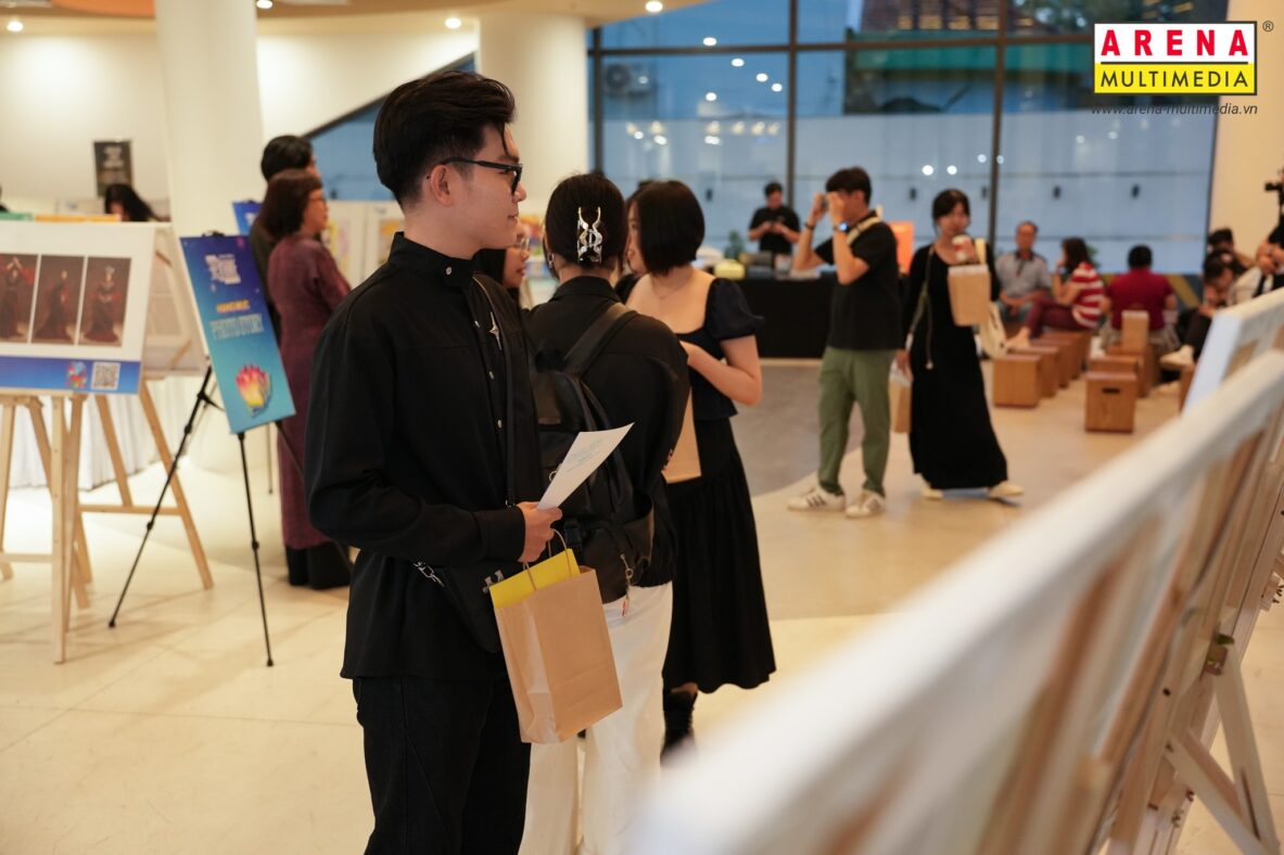 Toàn cảnh triển lãm Show It NOW 2025: Nơi tác phẩm tỏa sáng và cộng đồng gắn kết Toàn cảnh triển lãm Show It NOW 2025: Nơi tác phẩm tỏa sáng và cộng đồng gắn kết