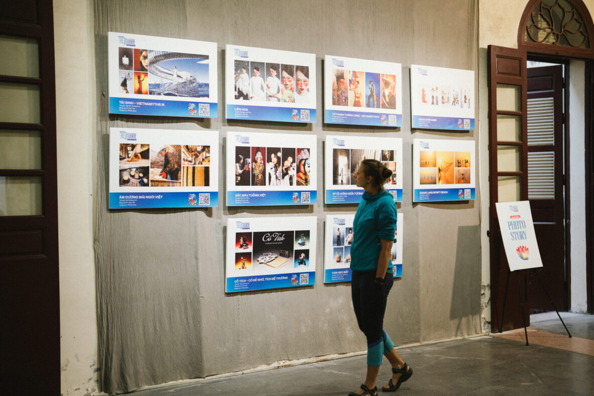 Show It NOW 2025 khép lại với triển lãm “RE:IMAGINE - Vì một Việt Nam tươi đẹp hơn” tại Trung tâm Văn hóa Nghệ thuật - 22 Hàng Buồm Show It NOW 2025 khép lại với triển lãm “RE:IMAGINE - Vì một Việt Nam tươi đẹp hơn” tại Trung tâm Văn hóa Nghệ thuật - 22 Hàng Buồm