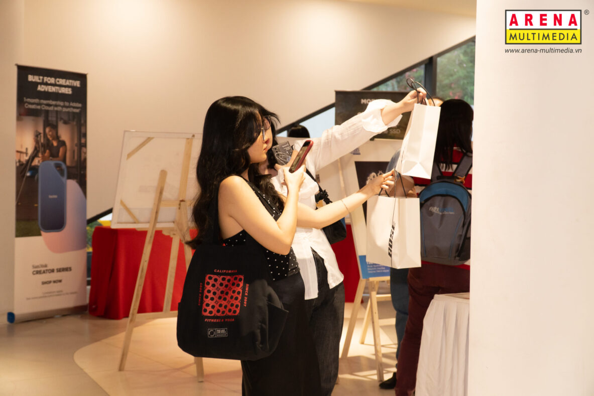 Toàn cảnh triển lãm Show It NOW 2025: Nơi tác phẩm tỏa sáng và cộng đồng gắn kết Toàn cảnh triển lãm Show It NOW 2025: Nơi tác phẩm tỏa sáng và cộng đồng gắn kết