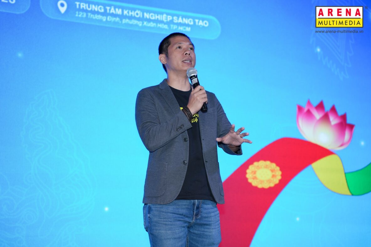 Hiện thực hóa cam kết tại Show It NOW: VLBC mua bản quyền đồ án “Kinh! LôTô Show” của học viên Arena Multimedia để phát triển thương mại Hiện thực hóa cam kết tại Show It NOW: VLBC mua bản quyền đồ án “Kinh! LôTô Show” của học viên Arena Multimedia để phát triển thương mại