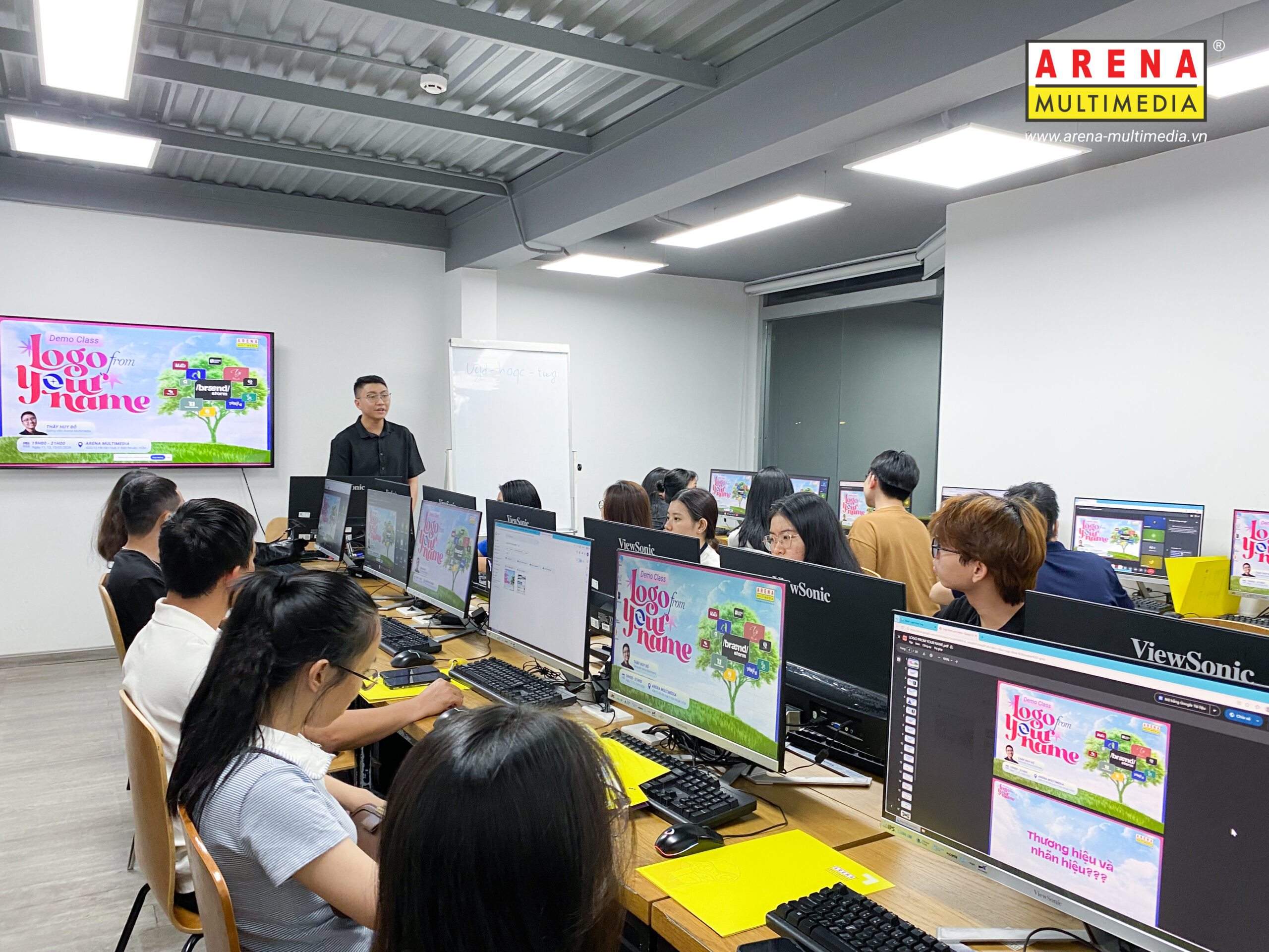Tìm hiểu quy trình thiết kế logo tại Demo Class “Logo From Your Name” từ chính tên gọi của mình Tìm hiểu quy trình thiết kế logo tại Demo Class “Logo From Your Name” từ chính tên gọi của mình