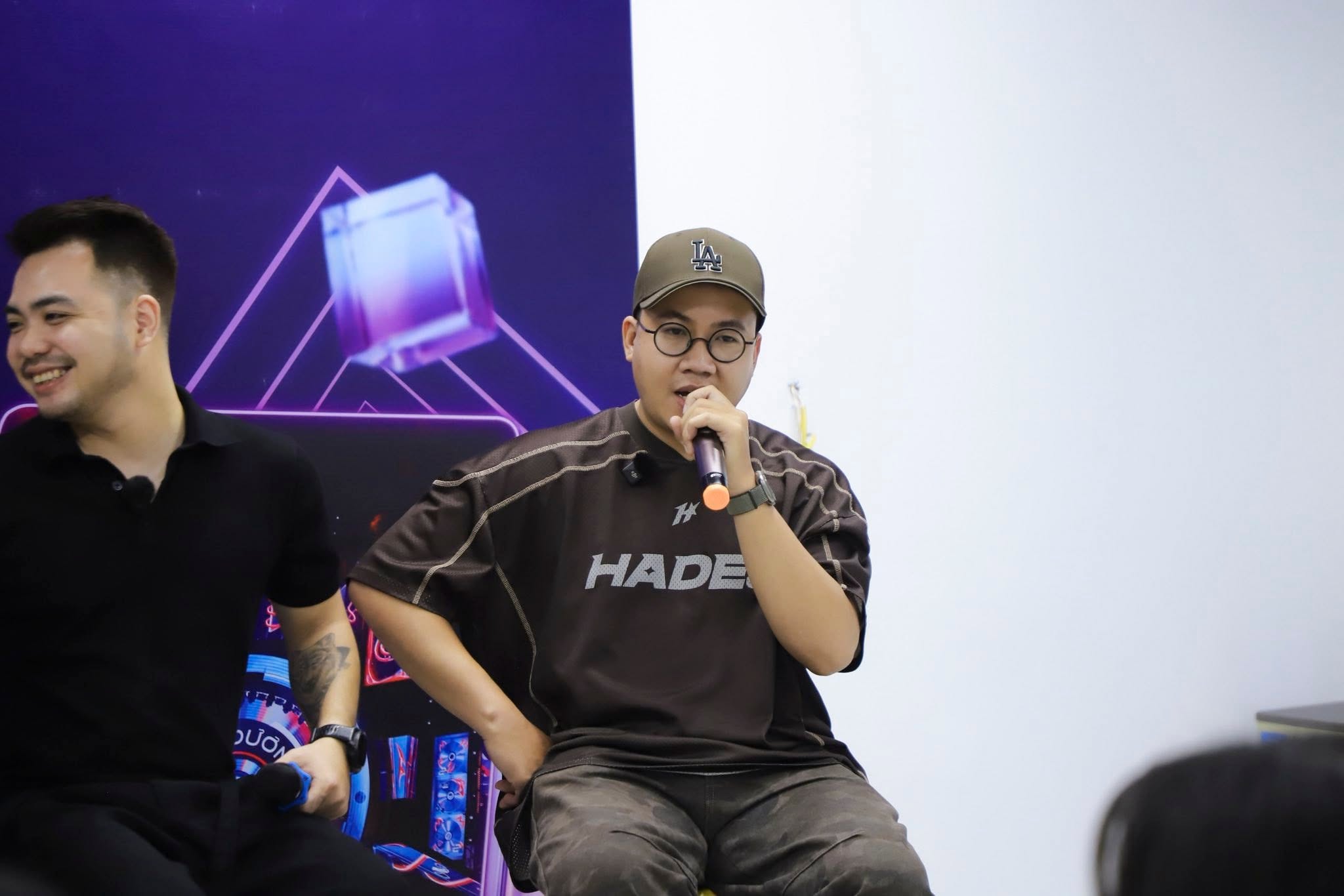 Talkshow “Visual Stage - Visualize your career”: Mở cánh cửa bước vào thế giới đứng sau những sân khấu triệu cảm xúc Talkshow “Visual Stage - Visualize your career”: Mở cánh cửa bước vào thế giới đứng sau những sân khấu triệu cảm xúc