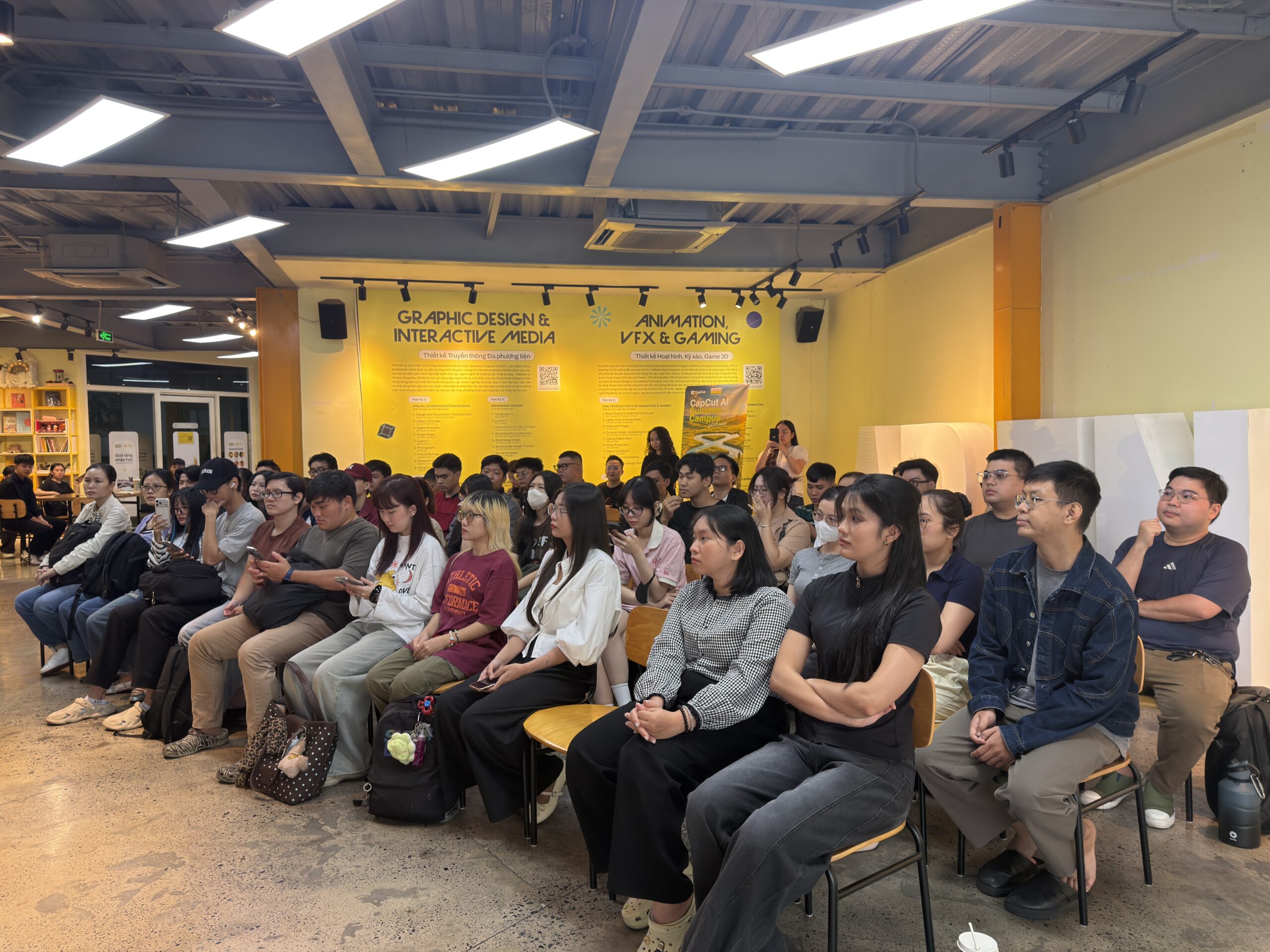 Học viên Arena Multimedia lần đầu tiếp cận và trải nghiệm tính năng làm video AI từ CapCut, bỏ túi thêm kỹ năng trong hành trình sáng tạo Học viên Arena Multimedia lần đầu tiếp cận và trải nghiệm tính năng làm video AI từ CapCut, bỏ túi thêm kỹ năng trong hành trình sáng tạo