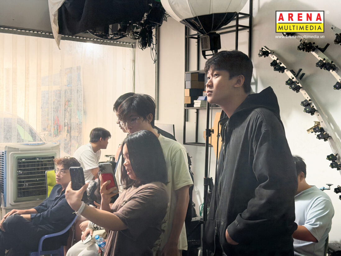 Cùng học viên Arena Multimedia bước vào hậu trường công nghệ tại LumiGrade Media Cùng học viên Arena Multimedia bước vào hậu trường công nghệ tại LumiGrade Media