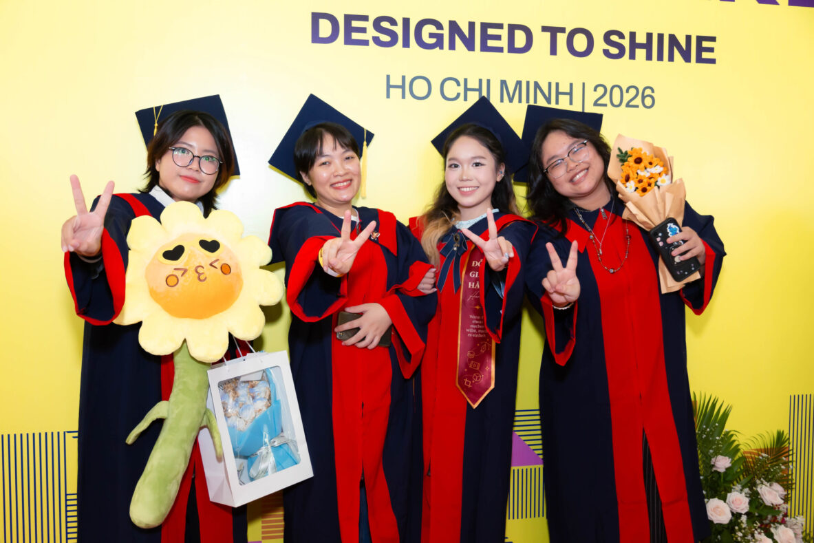 Lễ tốt nghiệp 2026: Vinh danh 673 tân khoa, sẵn sàng tỏa sáng trên hành trình mới Lễ tốt nghiệp 2026: Vinh danh 673 tân khoa, sẵn sàng tỏa sáng trên hành trình mới